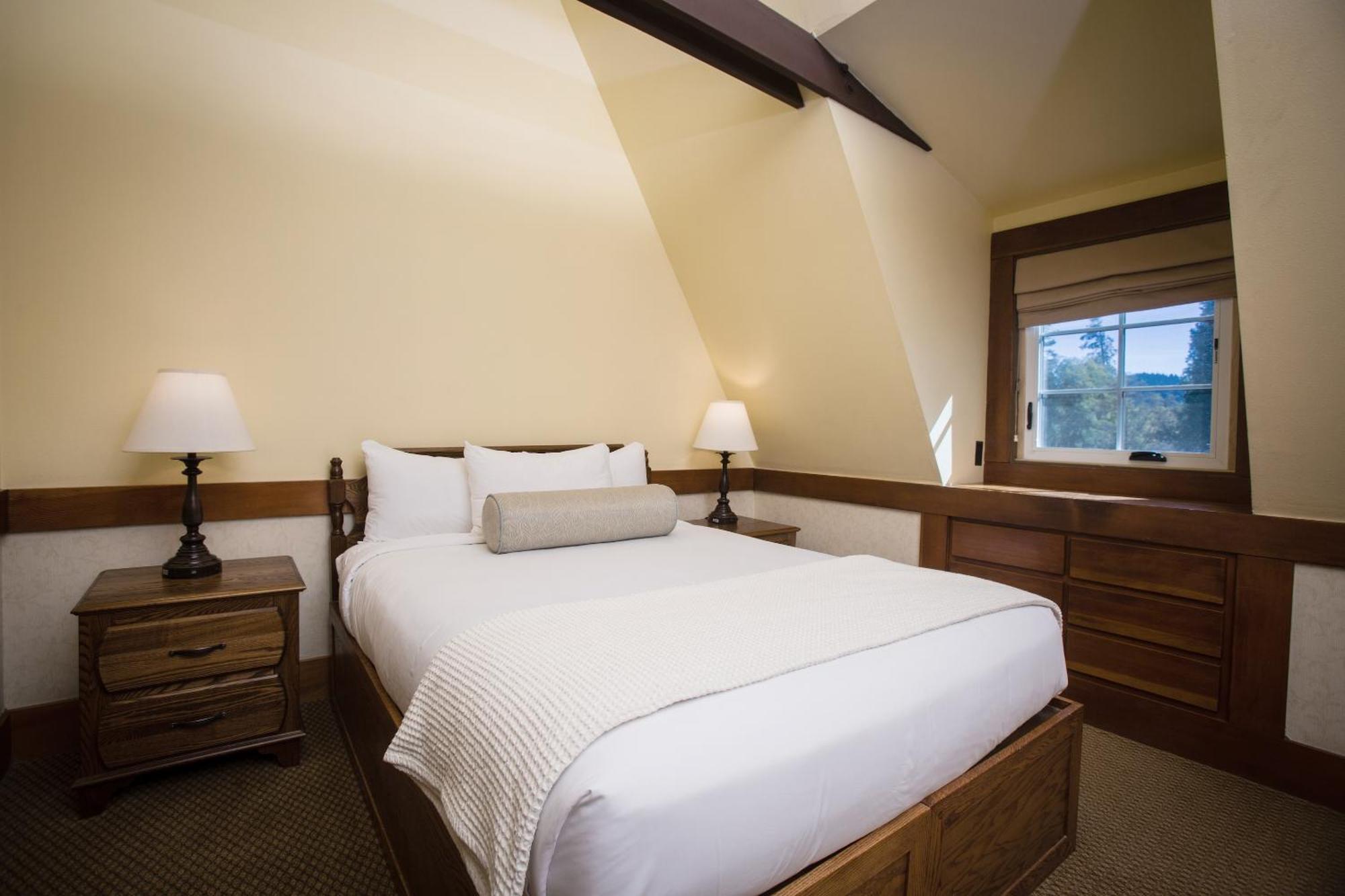 Ucla Lake Arrowhead Lodge Стая снимка