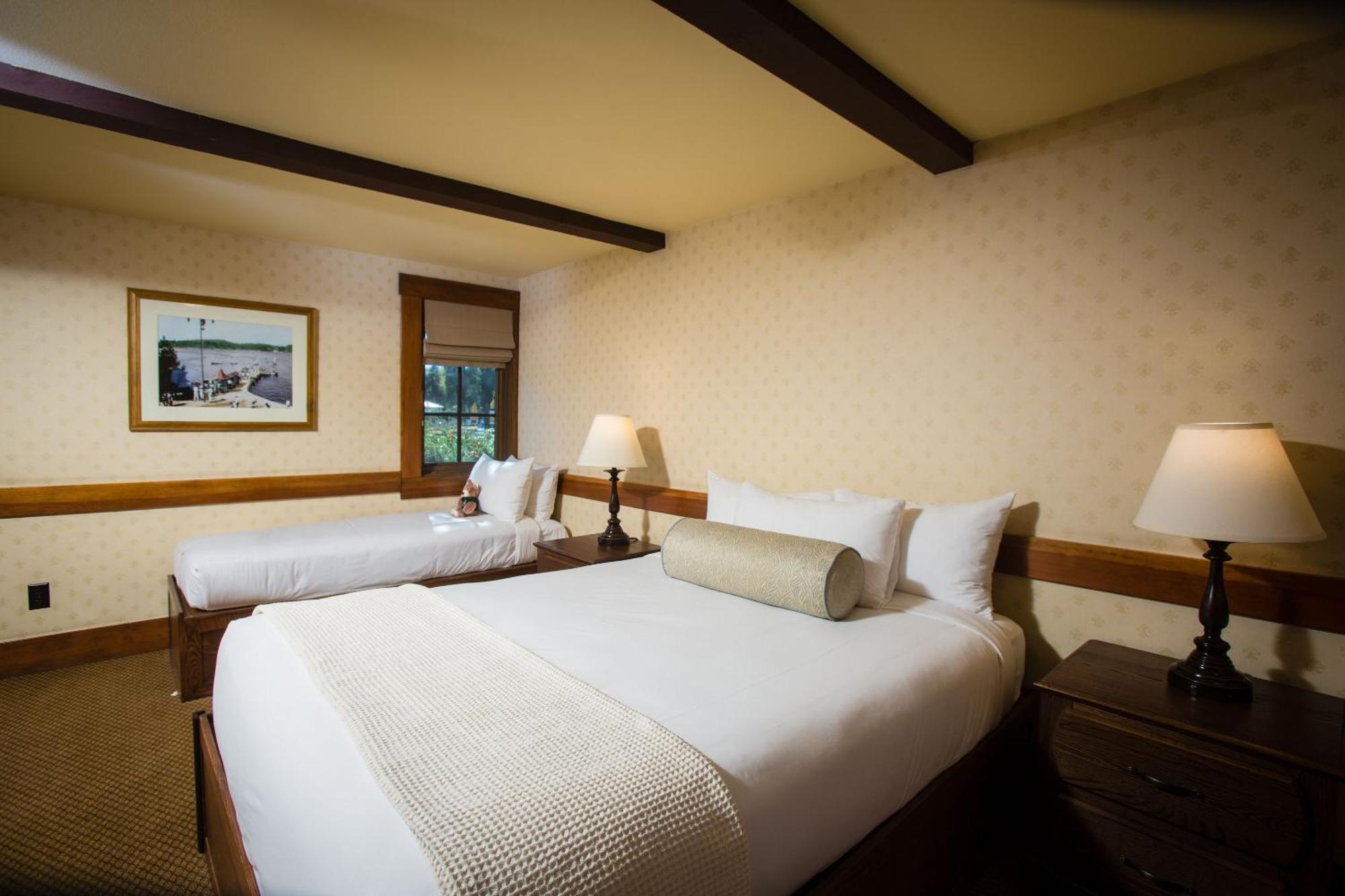 Ucla Lake Arrowhead Lodge Стая снимка
