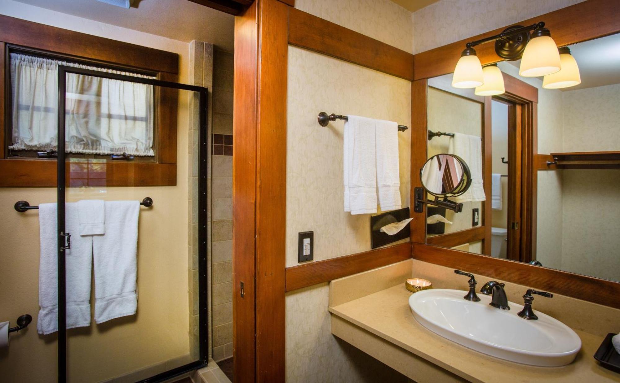 Ucla Lake Arrowhead Lodge Стая снимка