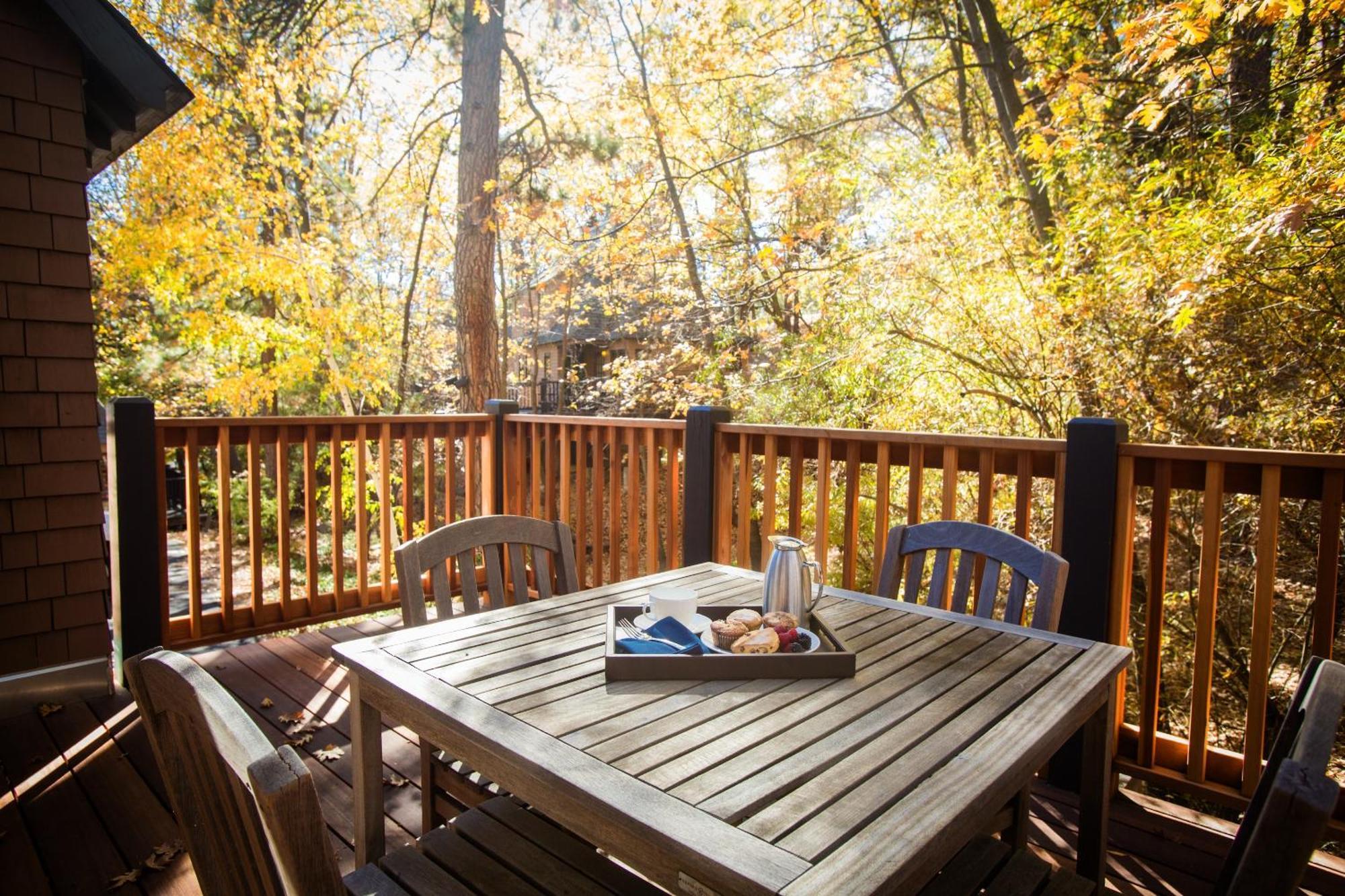 Ucla Lake Arrowhead Lodge Стая снимка